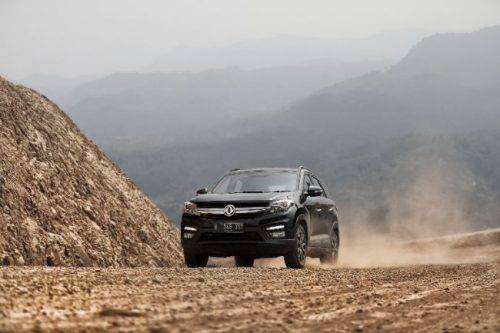 Road Test DFSK Glory 560: Sanggupkah Menanjak Di Medan Offroad? Road Test DFSK Glory 560: Sanggupkah Menanjak Di Medan Offroad?