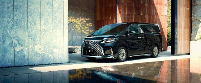 10 Pilihan MPV Favorit di 2021 Lexus LM 02