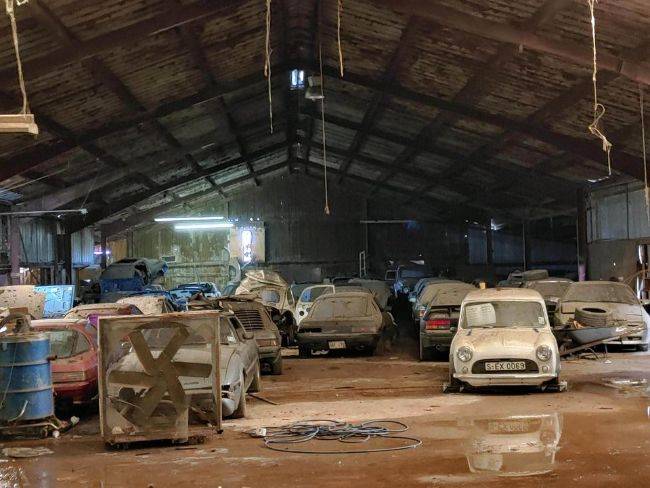 Ditemukan! Gudang Puluhan Mobil Mazda Bermesin Rotary mobil mesin rotary