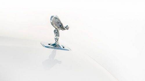 Kisah Maskot Spirit of Ecstasy Rolls-Royce Yang Sudah Berumur 110 Tahun Kisah Maskot Spirit of Ecstasy Rolls-Royce Yang Sudah Berumur 110 Tahun