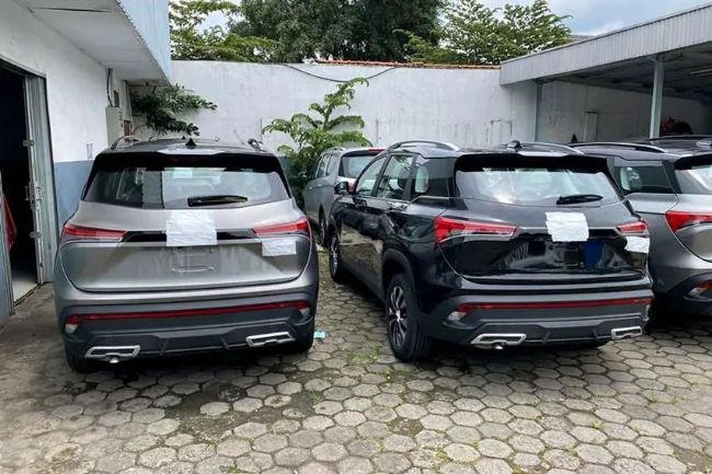 Wuling Almaz RS spyshot