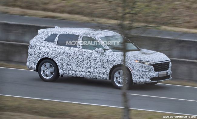 2021/03/2022-honda-cr-v-spy-shots-photo-credits-baldauf-sb-medien_100783261_h.jpeg