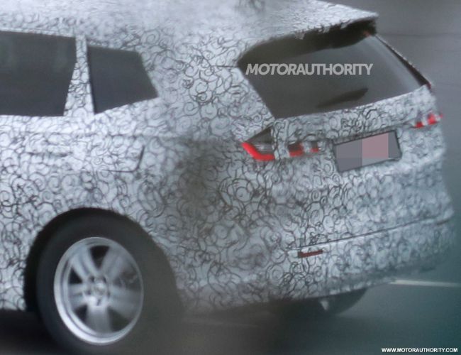 2021/03/2022-honda-cr-v-spy-shots-photo-credits-baldauf-sb-medien_100783273_h.jpeg