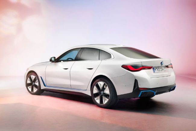 2022-bmw-i4-sedan-103-1615995563 2022-bmw-i4-sedan-103-1615995563