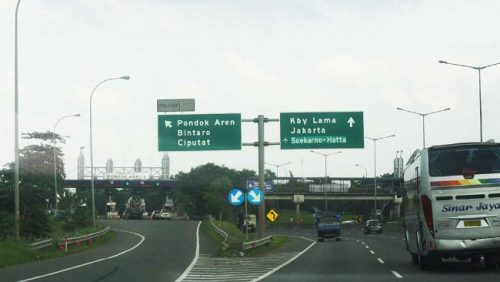 Beredar Video Mobil Ngebut di Pintu Tol Otomatis, Bisa Membahayakan! Beredar Video Mobil Ngebut di Pintu Tol Otomatis, Bisa Membahayakan!