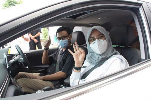 Dukung EV Ecotourism, Kokoon Hotel dan Hyundai Ajak Bupati Banyuwangi Coba Mobil Listrik