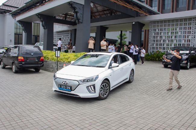 2021/03/Kokoon-Hotel-Hyundai-Ioniq-EV-Ecotoursim-4.jpg