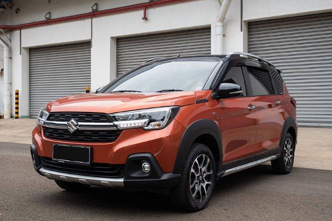 Kenali Fitur Pintar E-Mirror Suzuki XL7, Bisa Melihat ke Depan dan Belakang Suzuki XL7