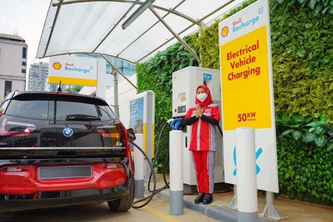 Shell Indonesia Buka Stasiun Pengisian Kendaraan Listrik Umum di Pluit Shell SPKLU