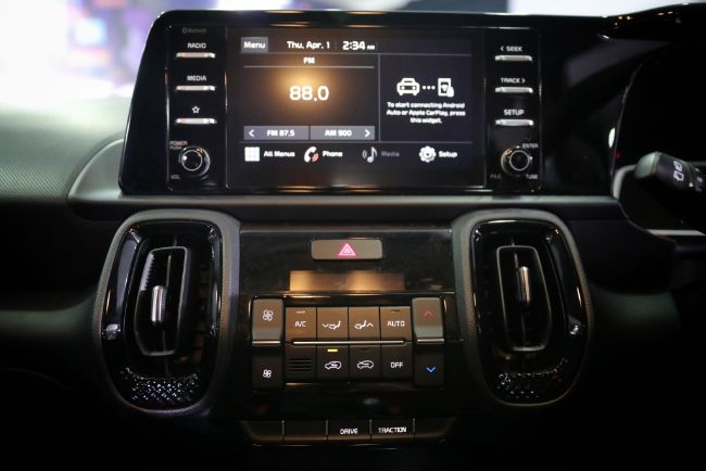 Kia-Sonet-7-Seater-2021-12 Kia-Sonet-7-Seater-2021-12