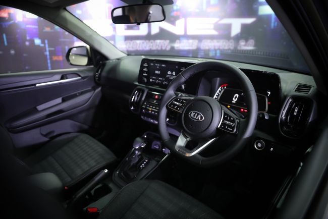 Kia-Sonet-7-Seater-2021-10 Kia-Sonet-7-Seater-2021-10