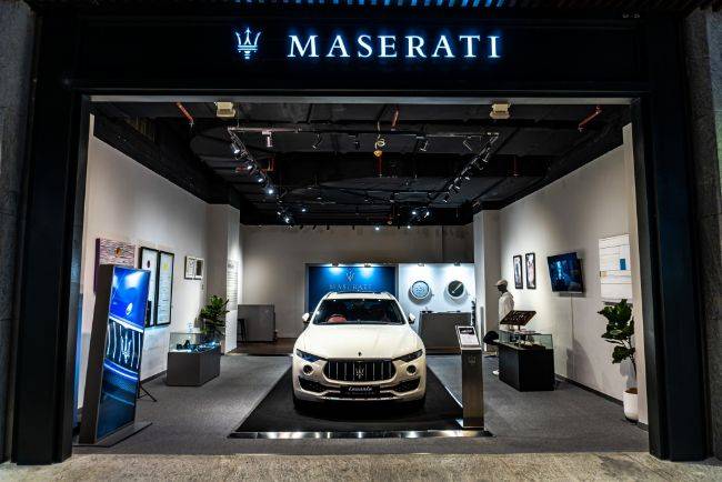 Maserati Gallery Jakarta, Pamerkan Levante Dengan Interior Ermenegildo Zegna Maserati Levante Ermenegildo Zegna