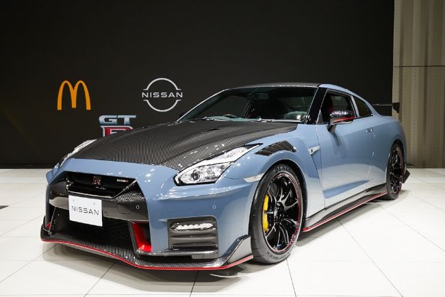 Nissan-GT-R-McDonalds-6 Nissan-GT-R-McDonalds-6
