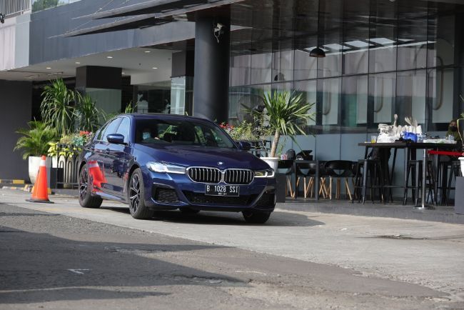 2021/04/BMW-520i-M-Sport-2021-First-Drive-1.jpg