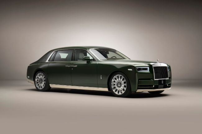 2021/04/Rolls-Royce-Phantom-Oribe-in-collaboration-with-Hermès-front-3-4_LoRes.jpg
