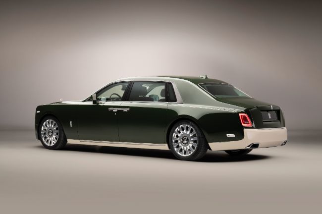 2021/04/Rolls-Royce-Phantom-Oribe-in-collaboration-with-Hermès-rear-3-4-_LoRes.jpg