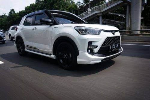 TEST DRIVE: Toyota Raize 1.0T GR Sport TSS, Suka Sama Desainnya Yang Dinamis (Bagian 1) TEST DRIVE: Toyota Raize 1.0T GR Sport TSS, Suka Sama Desainnya Yang Dinamis (Bagian 1)