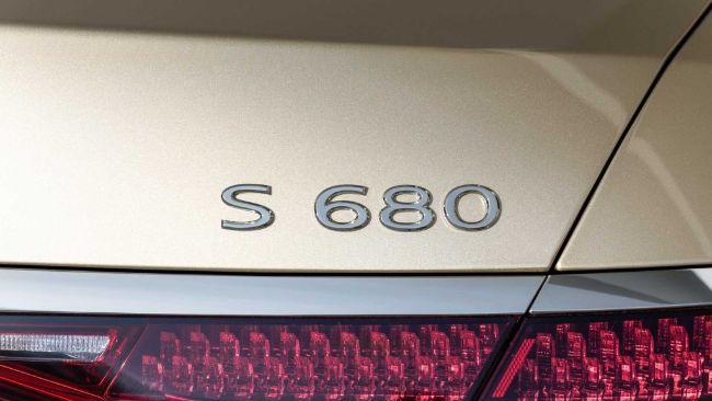 Mercedes-Maybach-S680-2022-7 Mercedes-Maybach-S680-2022-7