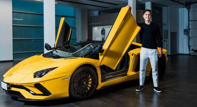 Paulo Dybala Langsung Beli Lamborghini Aventador Rayakan Gol ke-100 Bersama Juventus Paulo Dybala Lamborghini Aventador