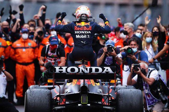 Mobil Lubricant Ikut Rayakan Kemenangan Max Verstappen di F1 GP Monaco Max Verstappen Red Bull Racing Honda