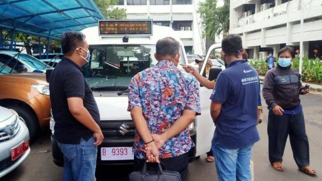 Suzuki Indonesia Luncurkan Angkot AC dengan Pintu Otomatis di Jakarta Suzuki Carry Angkot AC