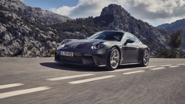 2022-Porsche-911-GT3-Touring-4 2022-Porsche-911-GT3-Touring-4