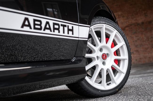 2021/07/Abarth-695-Esseesse-2021-5.jpg