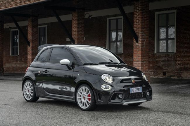 2021/07/Abarth-695-Esseesse-2021-9.jpg