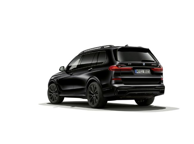 BMW-X7-Edition-in-Frozen-Black-3 BMW-X7-Edition-in-Frozen-Black-3
