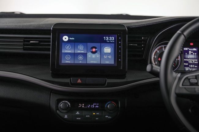 2021/08/Suzuki-XL7-Best-Functionality-Award-3.jpg
