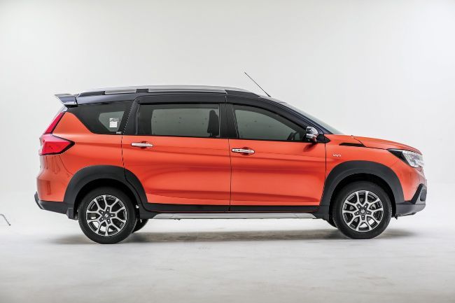 2021/08/Suzuki-XL7-Best-Functionality-Award-1.jpg
