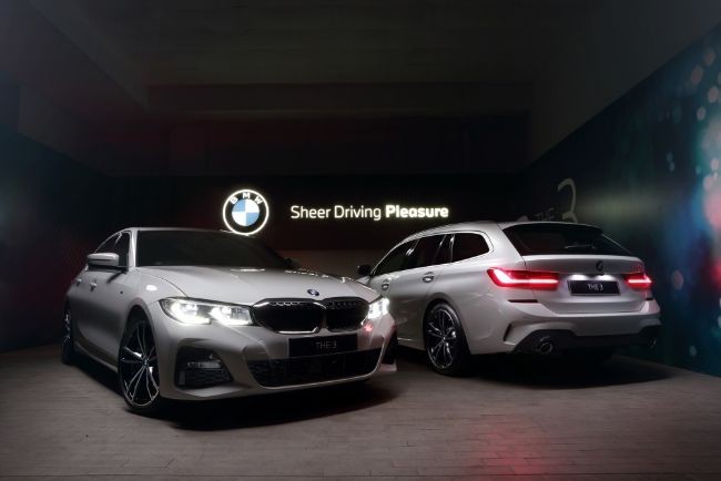 2021/08/BMW-Seri-3-Touring-M-Sport-2021-6.jpg