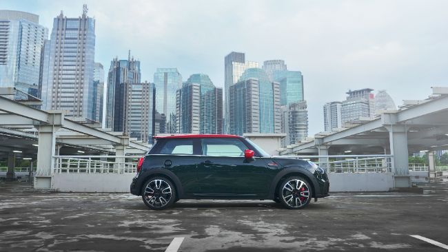 2021/08/The-new-MINI-John-Cooper-Works.jpg