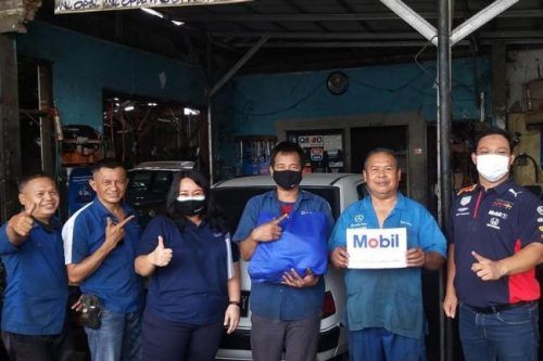 Mobil Lubricants Bantu Kebutuhan Pokok Mitra Mekanik yang Terdampak PPKM