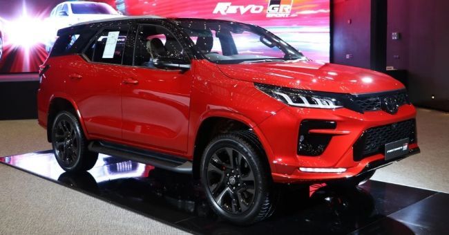 2021/08/Toyota-Fortuner-GR-Sport-Thailand-2.jpg