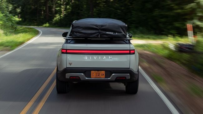 2021/09/2022-Rivian-R1T-2.jpg