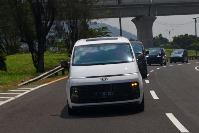 2021/09/Test-Drive-Hyundai-Staria-JKT-BDG-16.jpg