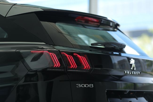 2021/10/New-Peugeot-3008-2021-1.jpeg