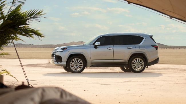 2021/10/2022-Lexus-LX-5.jpg