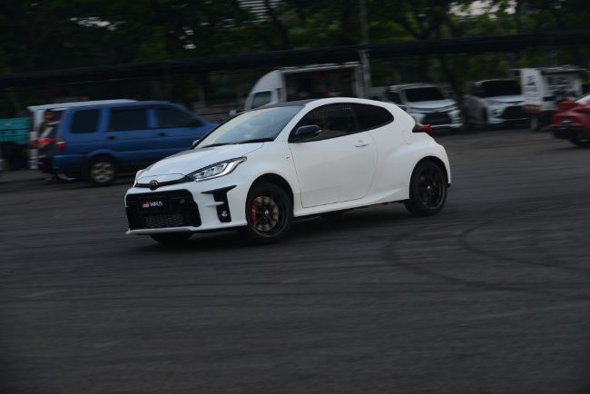 2021/10/First-Drive-Toyota-GR-Yaris-2021-16.jpg