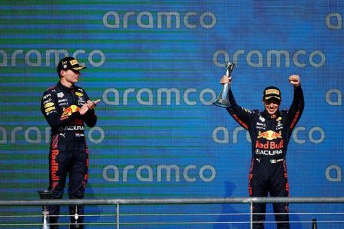 F1: Duo Red Bull Kembali Naik Podium, Hamilton Akui Kehebatan Verstappen di GP AS