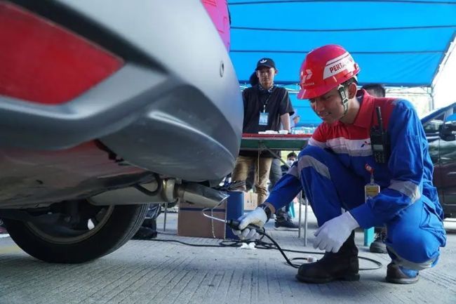 emisi kendaraan roda empat