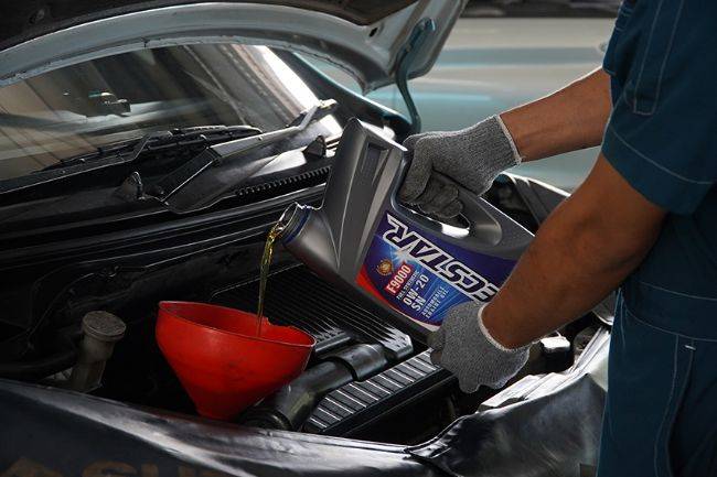 Pentingnya Memilih Oli Mesin yang Tepat, Kenapa Masih Banyak yang Asal? Suzuki ECSTAR
