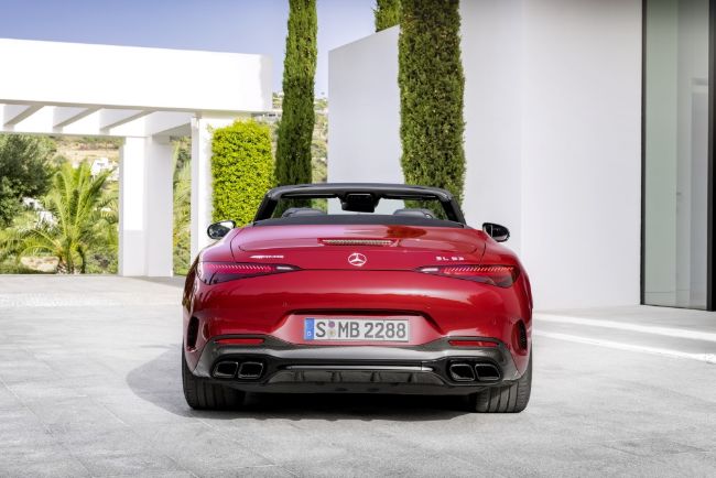 2021/10/2022-Mercedes-AMG-SL-9.jpg