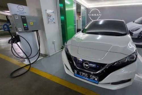 Nissan Gandeng PLN Hadirkan Charging Station Mobil Listrik