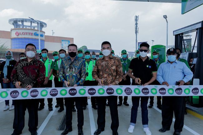 BP-AKR Resmikan 2 Gerai SPBU Baru di Bogor dan Rest Area Tol Paspro