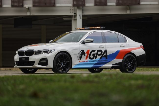 2021/11/BMW-Official-Car-Mandalika-2.jpeg