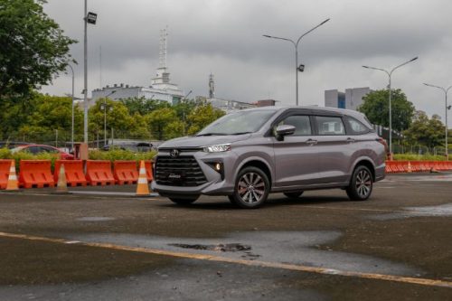 Toyota Avanza dan Veloz FWD Resmi Dipasarkan, Ini Harganya! Toyota Avanza dan Veloz FWD Resmi Dipasarkan, Ini Harganya!