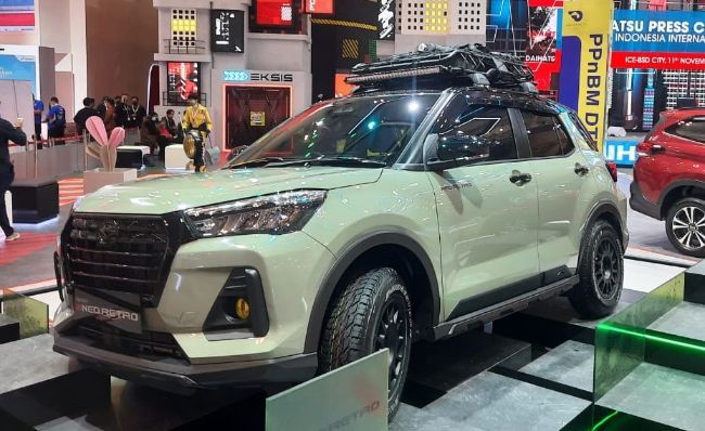 2021/11/Daihatsu-Rocky-Neo-Retro-di-Booth-Daihatsu-GIIAS-2021-2.jpg