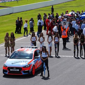 Mengamati Langsung Hyundai i30 N Safety Car di Mandalika Mengamati Langsung Hyundai i30 N Safety Car di Mandalika